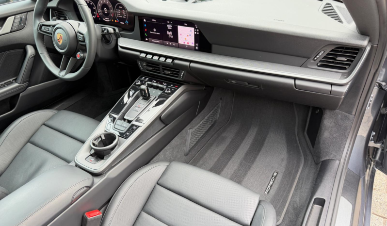 2025 Porsche 911 Carrera full