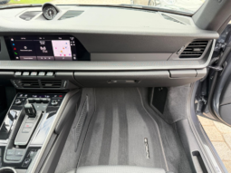 2025 Porsche 911 Carrera full
