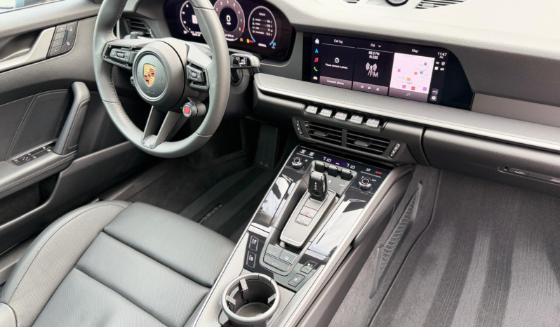 2025 Porsche 911 Carrera full