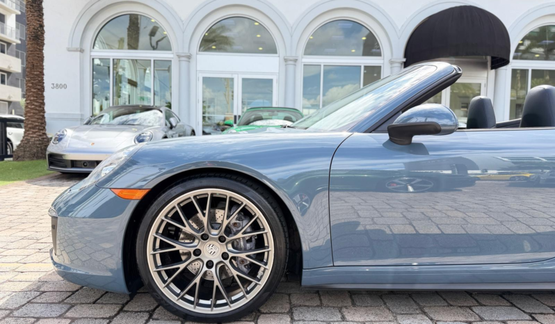 2017 Porsche 911 Carrera 4 Cabriolet full
