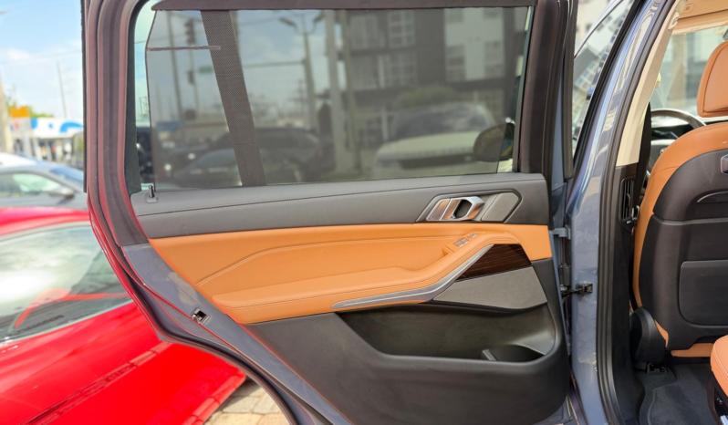 2023 BMW X7 xDrive40i full