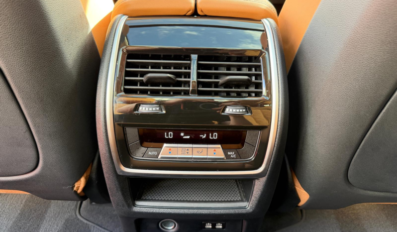 2023 BMW X7 xDrive40i full