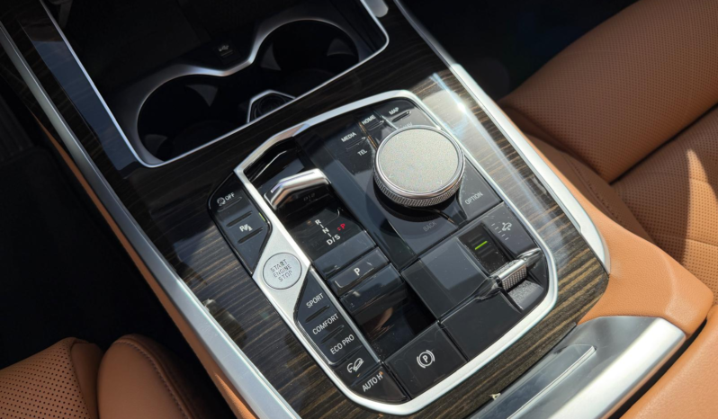 2023 BMW X7 xDrive40i full