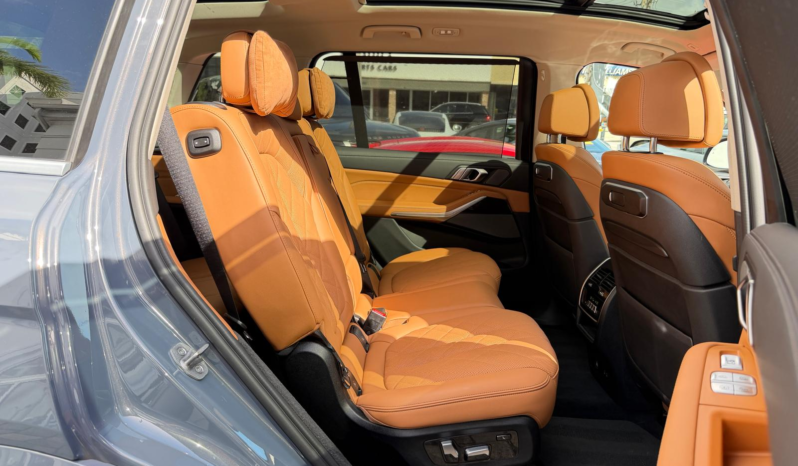 2023 BMW X7 xDrive40i full