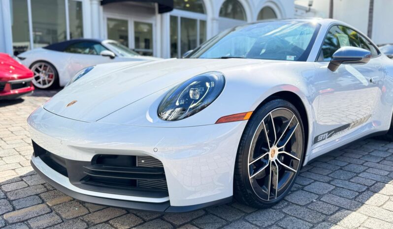 2025 Porsche 911 Carrera T full